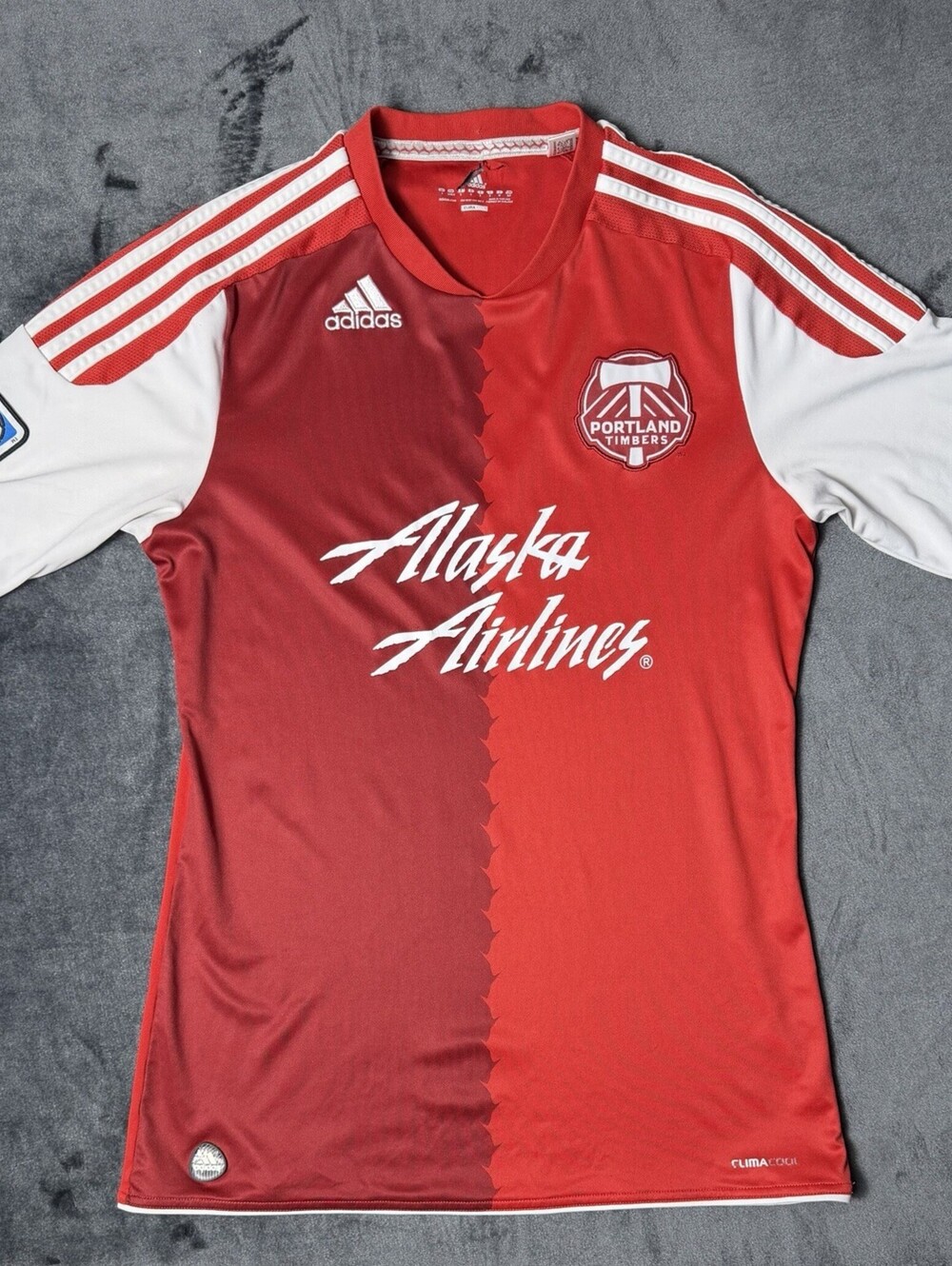 2011 Adidas Portland Timbers Jersey Mens Small Red Alaska Airlines MLS Shirt